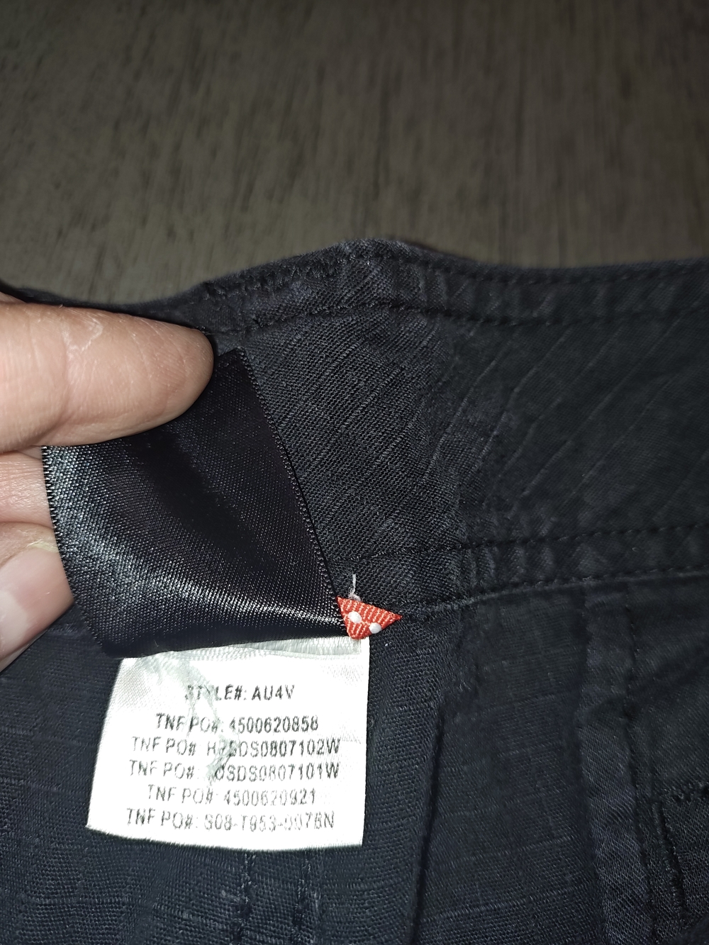 The North Face Woman's Black Cargo Shorts ,Size 10 - Picture 7 of 11